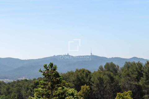 Villa for sale in Bellaterra, Barcelona, Spain 5 bedrooms, 429 sq.m. No. 150754 - photo 13