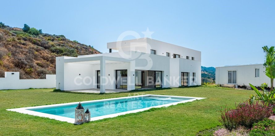 Villa a Mijas, Malaga, Spagna 6 camere da letto, 545 mq. N° 158335