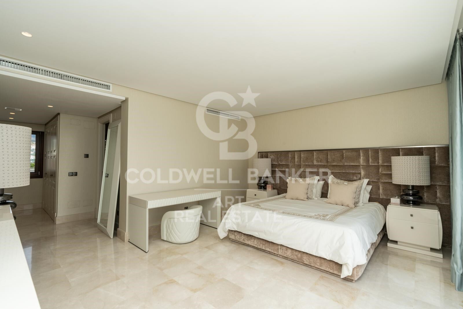 Ático en Estepona, Málaga, España 5 dormitorios, 700 m2 No. 158337