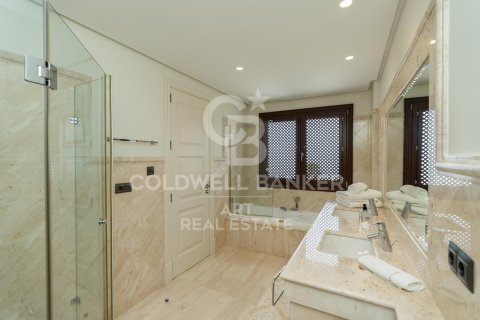 Takvåning till salu i Estepona, Malaga, Spanien 5 sovrum, 700 kvm. Nr. 158337 - foto 14