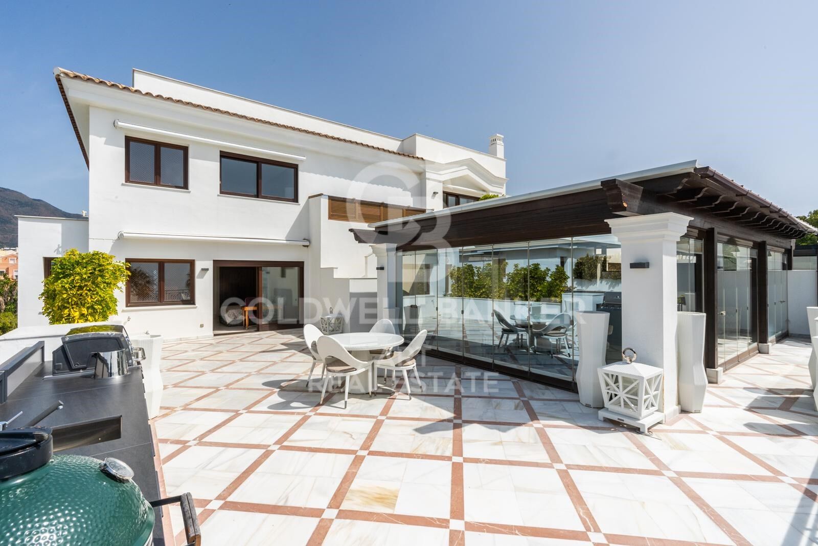 Ático en Estepona, Málaga, España 5 dormitorios, 700 m2 No. 158337