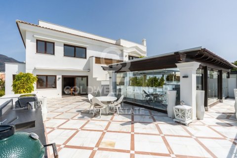 Takvåning till salu i Estepona, Malaga, Spanien 5 sovrum, 700 kvm. Nr. 158337 - foto 24