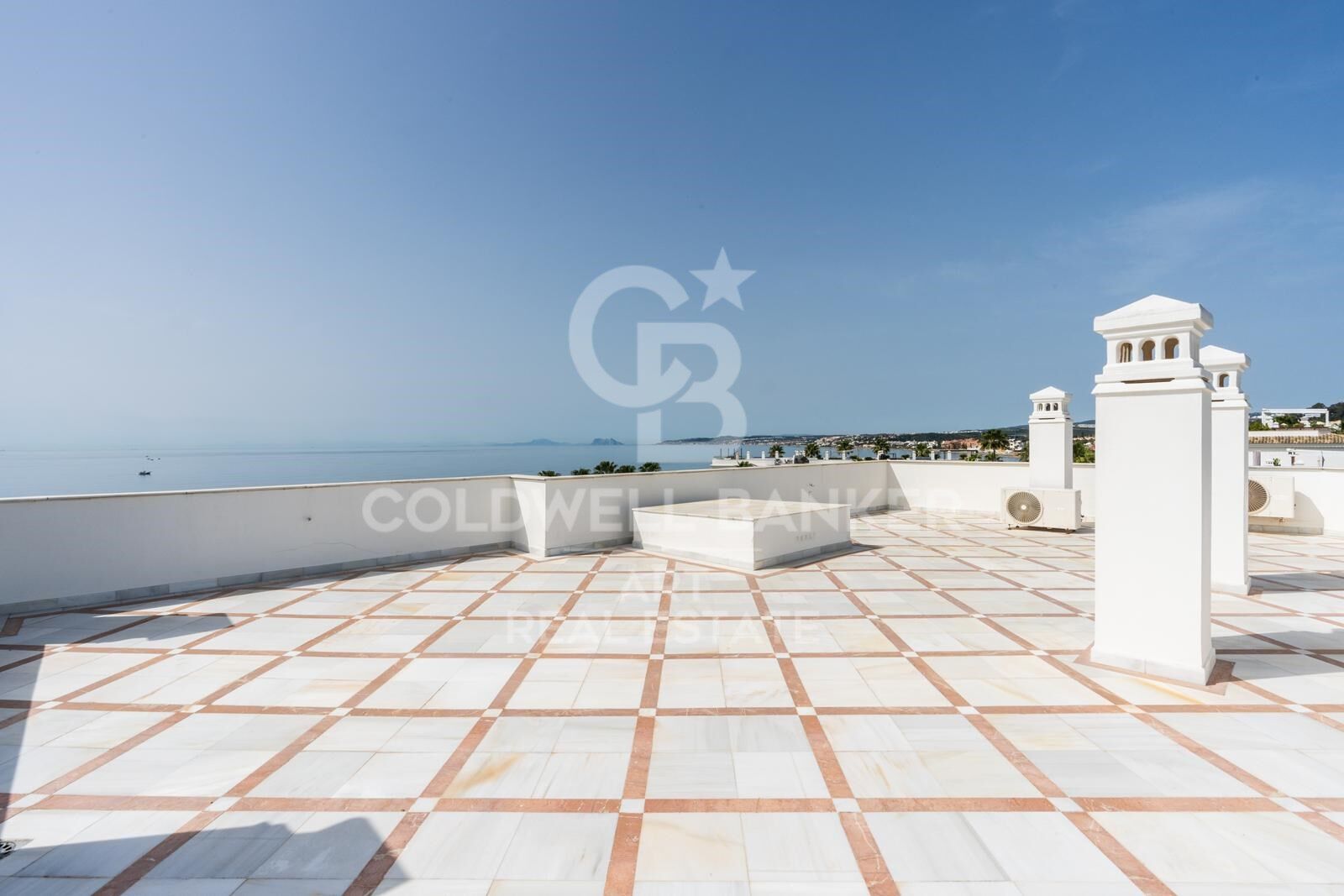 Ático en Estepona, Málaga, España 5 dormitorios, 700 m2 No. 158337