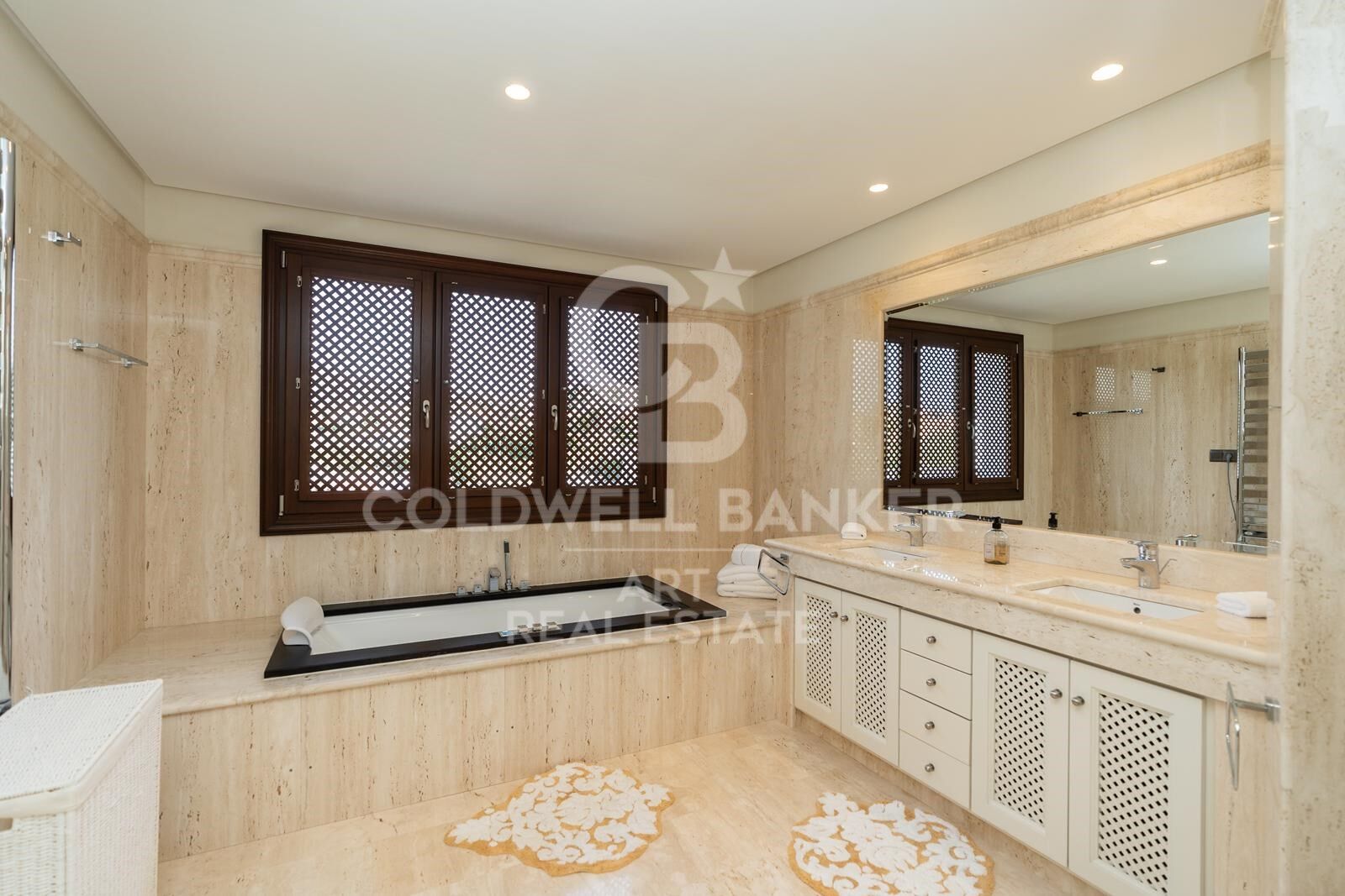 Ático en Estepona, Málaga, España 5 dormitorios, 700 m2 No. 158337