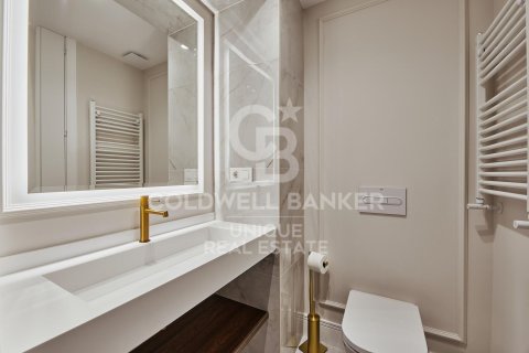 Apartament w Madrid, Hiszpania 3 sypialnie, 122 mkw. nr 158338 – zdjęcie 26