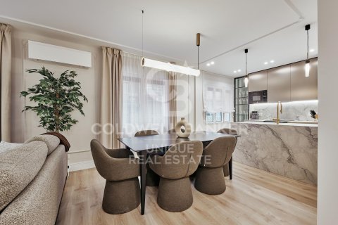 Apartament w Madrid, Hiszpania 3 sypialnie, 122 mkw. nr 158338 – zdjęcie 18