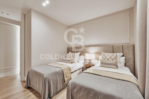 Apartament w Madrid, Hiszpania 3 sypialnie, 122 mkw. nr 158338 – zdjęcie 14