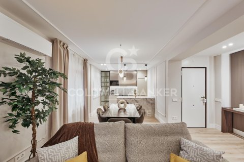 Apartament w Madrid, Hiszpania 3 sypialnie, 122 mkw. nr 158338 – zdjęcie 17