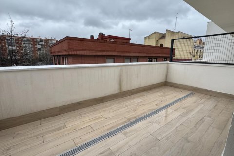 Продажа пентхауса в Мадрид, Испания 2 спальни, 51.36м2 №165530 - фото 6