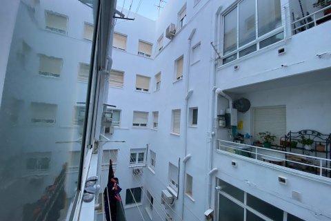Apartment for sale in Alicante, Spain 4 bedrooms, 196 sq.m. No. 165529 - photo 23