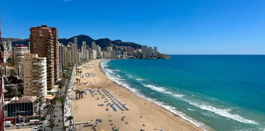 Dzīvoklis Benidorm, Alicante, Spānijā 3 istabas, 141 m2 Nr. 165535