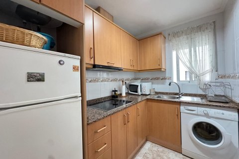 Apartamento en venta en Torrevieja, Alicante, España 2 dormitorios, 62 m2 No. 184217 - foto 13