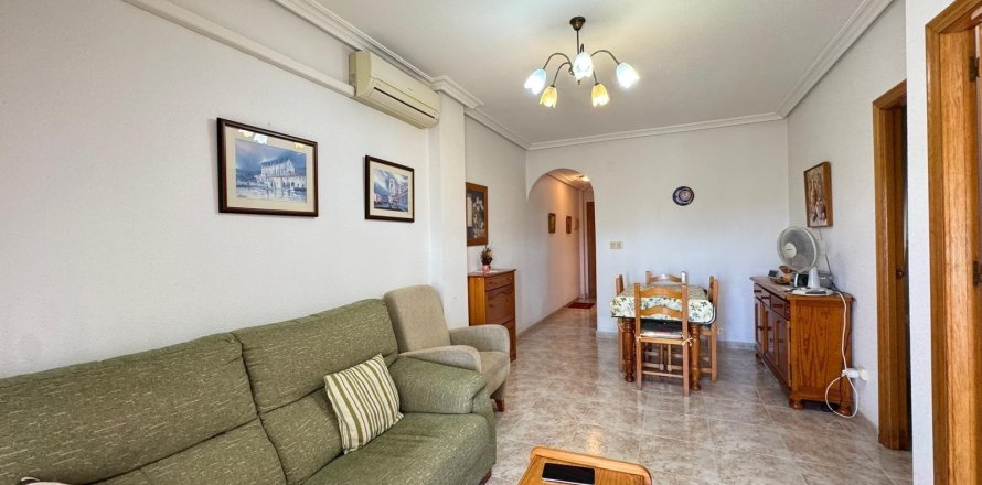 Apartamento en Torrevieja, Alicante, España 2 dormitorios, 62 m2 No. 184217