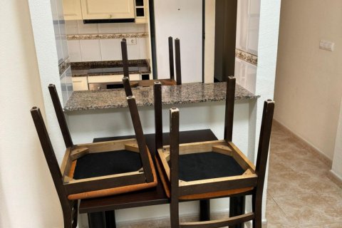 Apartment for sale in Torrevieja, Alicante, Spain 2 bedrooms, 72 sq.m. No. 184213 - photo 2