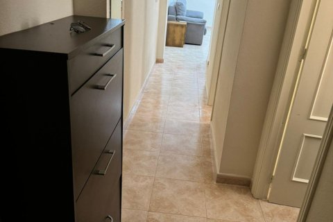 Apartment for sale in Torrevieja, Alicante, Spain 2 bedrooms, 72 sq.m. No. 184213 - photo 9