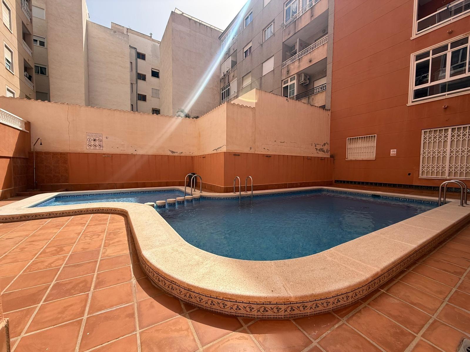 Apartment in Torrevieja, Alicante, Spain 2 bedrooms, 63 sq.m. No. 195178
