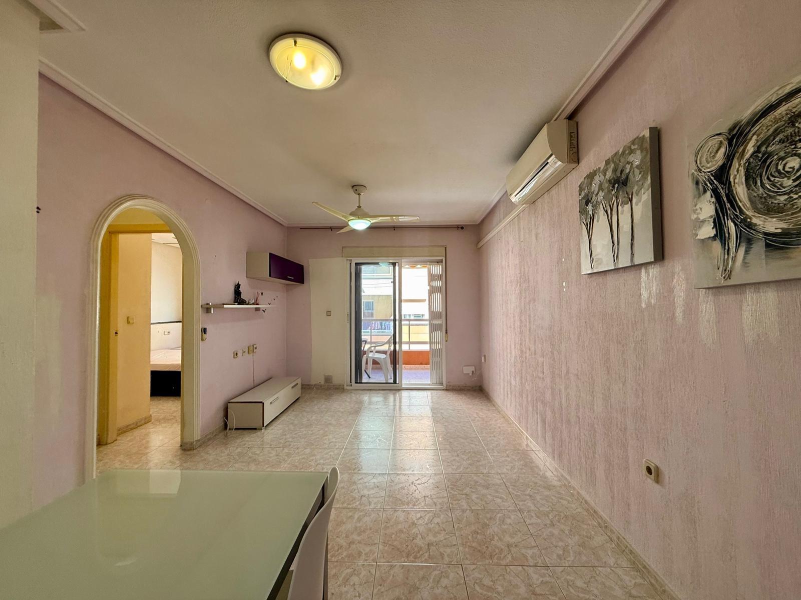 Apartment in Torrevieja, Alicante, Spain 2 bedrooms, 63 sq.m. No. 195178