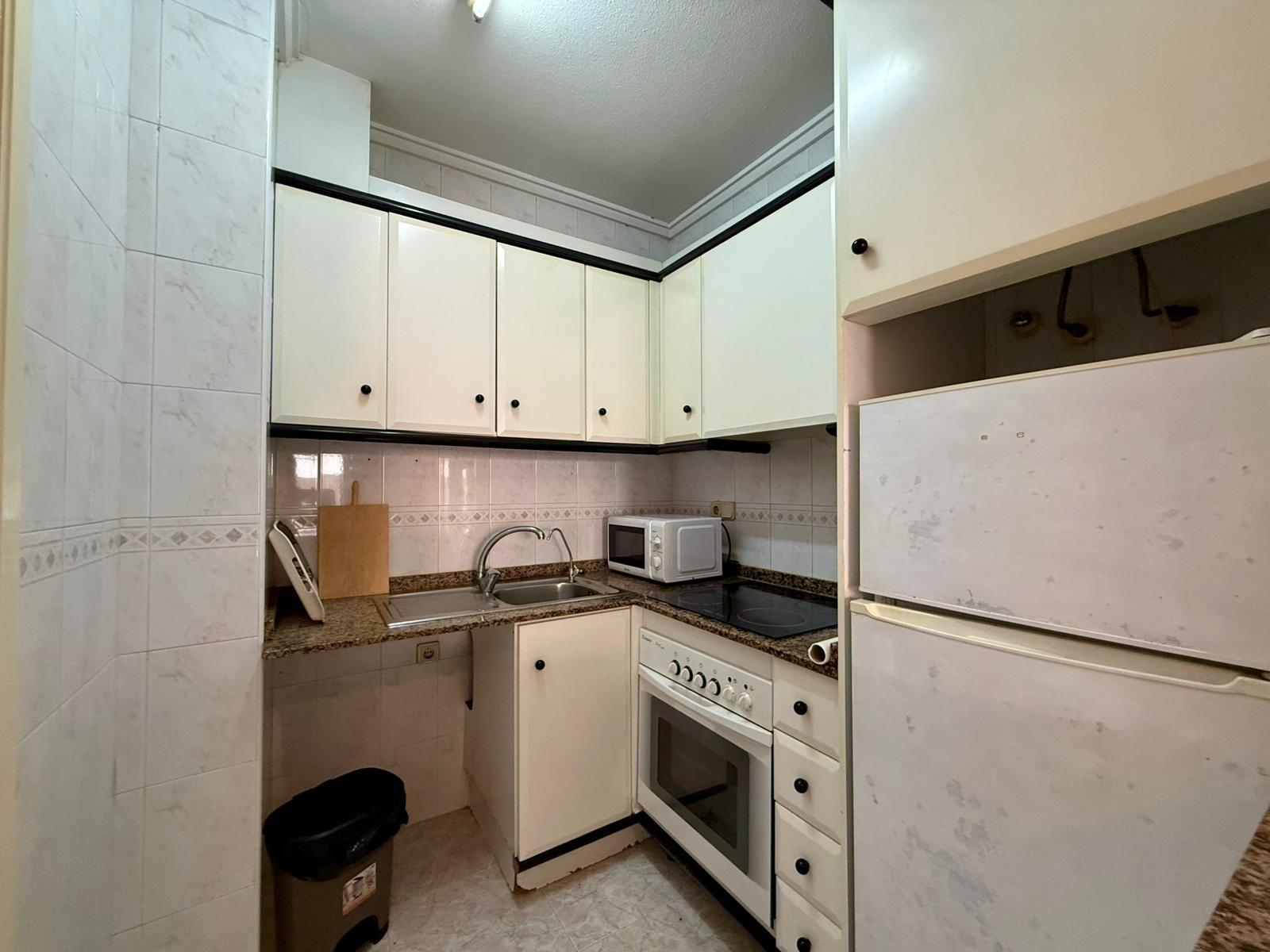 Apartment in Torrevieja, Alicante, Spain 2 bedrooms, 63 sq.m. No. 195178