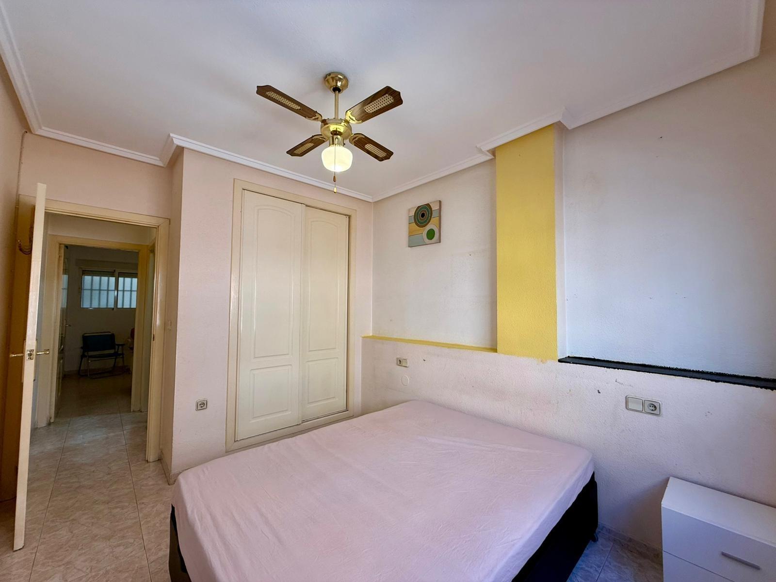 Apartment in Torrevieja, Alicante, Spain 2 bedrooms, 63 sq.m. No. 195178
