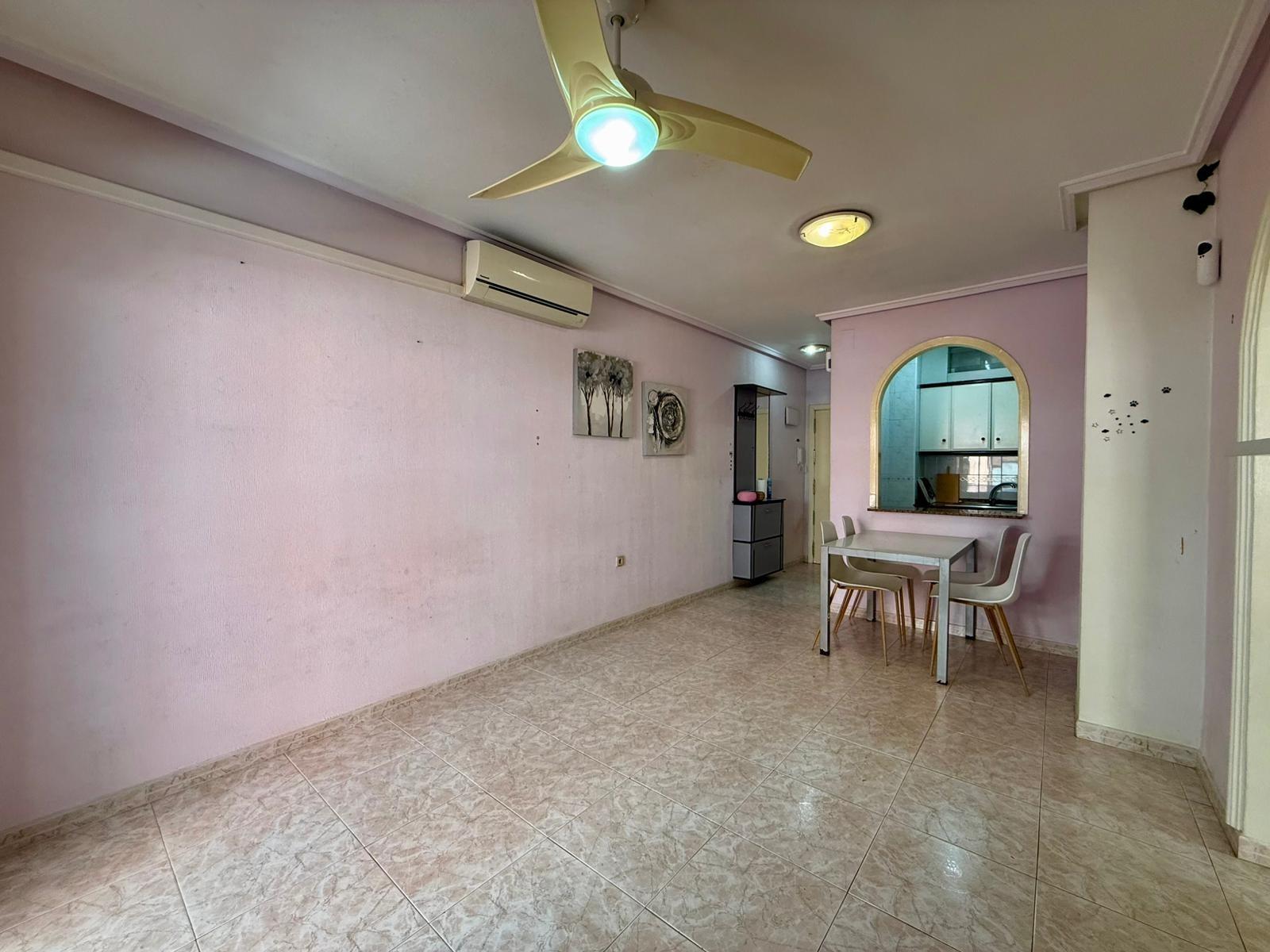 Apartment in Torrevieja, Alicante, Spain 2 bedrooms, 63 sq.m. No. 195178