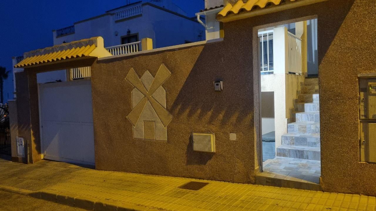 Huoneisto Los Altos, Alicante, Espanja 150 m2 No. 195174