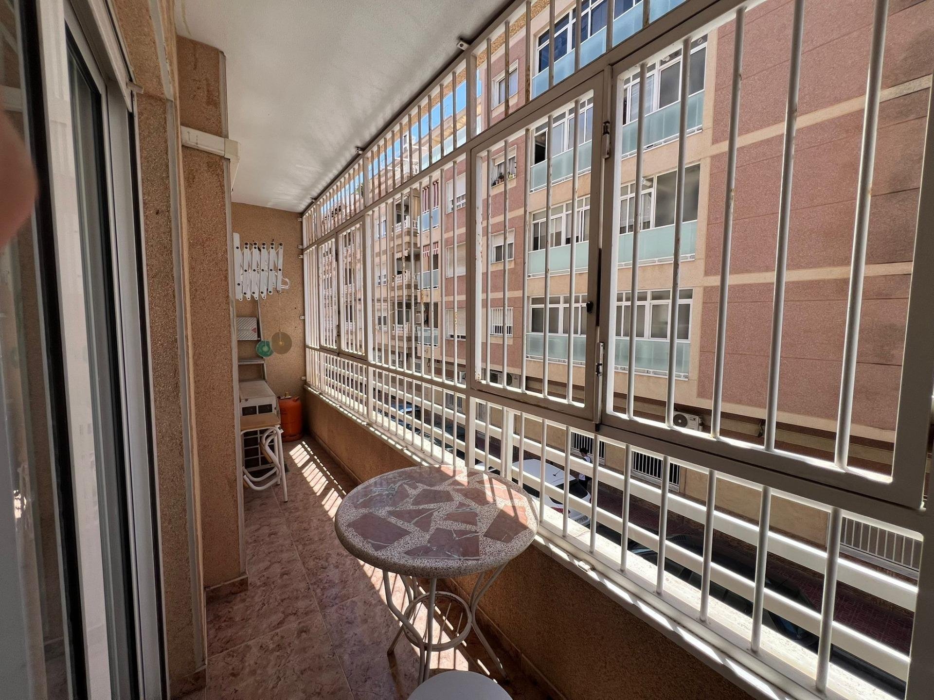 Квартира в Торревьеха, Аликанте, Испания 2 спальни, 65м2 №195180