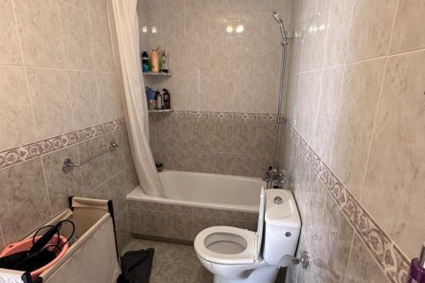 Apartment for sale in Guardamar del Segura, Alicante, Spain 2 bedrooms, 75 sq.m. No. 195179 - photo 17