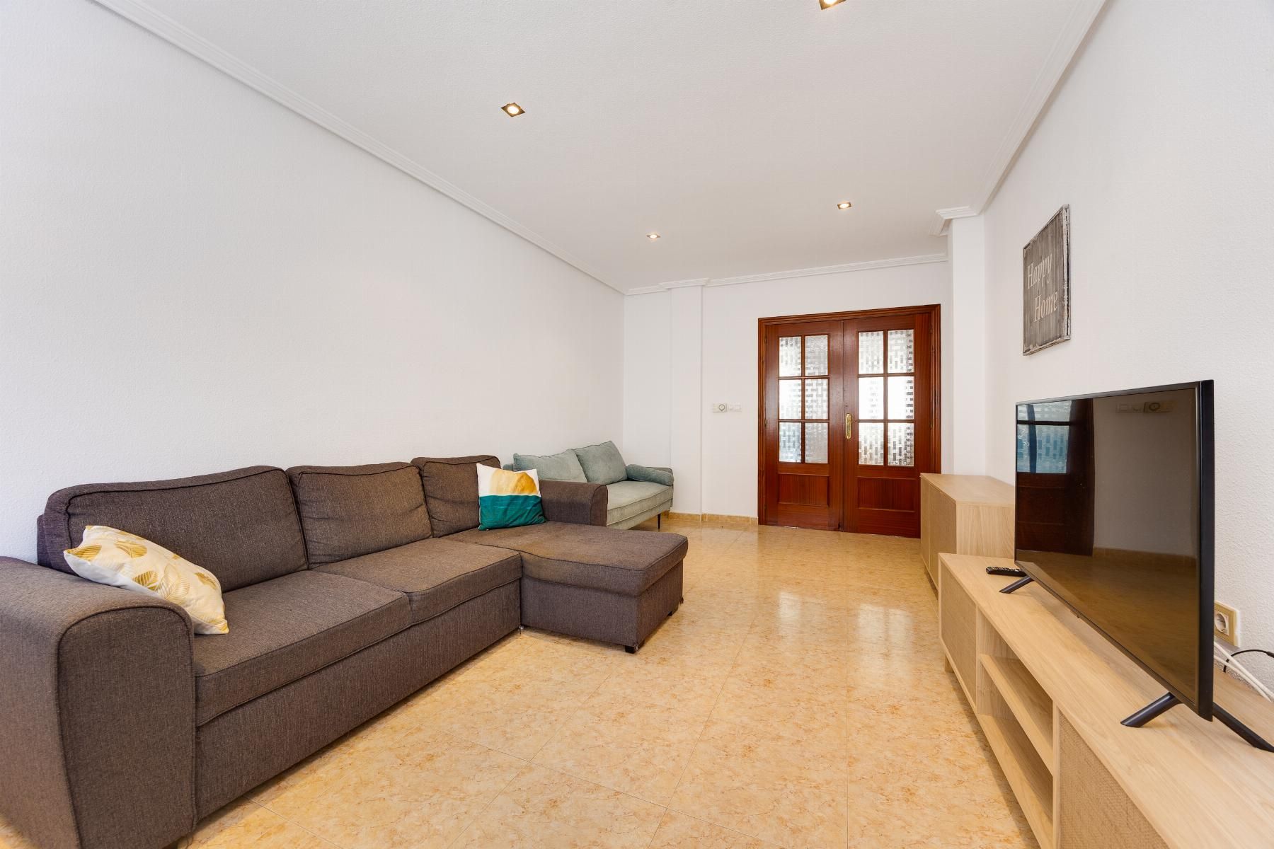 Apartment in San Miguel de Salinas, Alicante, Spain 112 sq.m. No. 195175