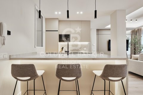 Apartamento en venta en Madrid, España 2 dormitorios, 91 m2 No. 157265 - foto 7