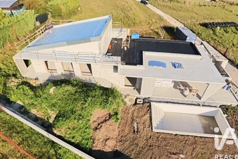 Hus i Hinojedo, Cantabria, Spanien 3 sovrum, 270 kvm. Nr. 195769