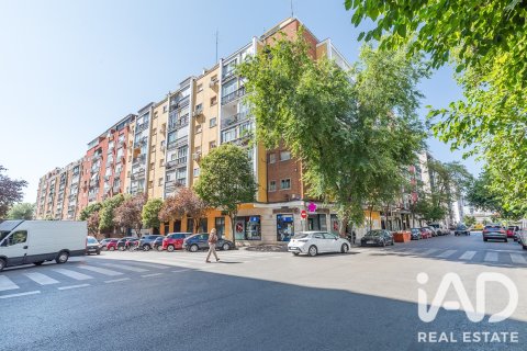 Apartament w Madrid, Hiszpania 2 sypialnie, 63 mkw. nr 195770 – zdjęcie 26