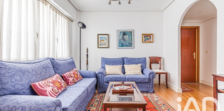 Apartament w Madrid, Hiszpania 2 sypialnie, 63 mkw. nr 195770