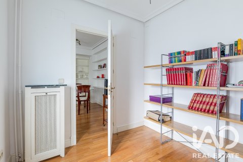 Apartament w Madrid, Hiszpania 2 sypialnie, 63 mkw. nr 195770 – zdjęcie 6