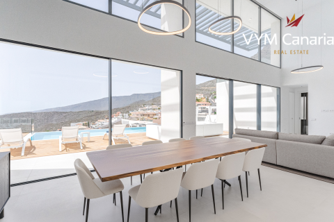 Villa for sale in Torviscas, Tenerife, Spain 4 bedrooms, 202 sq.m. No. 164398 - photo 2