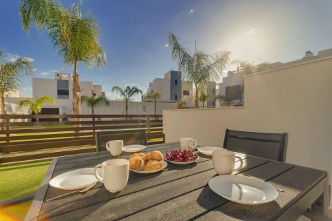 Lägenhet till salu i Torre de la Horadada, Alicante, Spanien 3 sovrum, 81 kvm. Nr. 147040 - foto 3