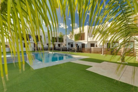 Lägenhet till salu i Torre de la Horadada, Alicante, Spanien 3 sovrum, 81 kvm. Nr. 147040 - foto 1