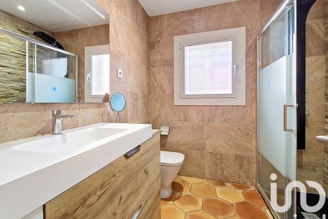 Dom w Badalona, Barcelona, Hiszpania 7 sypialni, 751 mkw. nr 153351 – zdjęcie 19