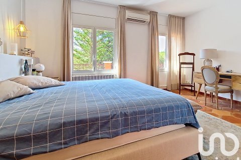 Dom w Badalona, Barcelona, Hiszpania 7 sypialni, 751 mkw. nr 153351 – zdjęcie 7