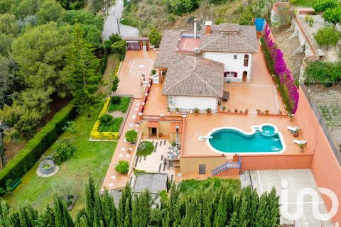 Casa a Badalona, Barcelona, Spagna 7 camere da letto, 751 mq. N° 153351