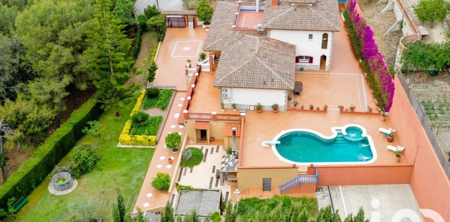 Dom w Badalona, Barcelona, Hiszpania 7 sypialni, 751 mkw. nr 153351