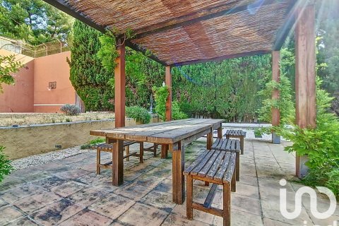 Dom w Badalona, Barcelona, Hiszpania 7 sypialni, 751 mkw. nr 153351 – zdjęcie 29