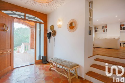 Dom w Badalona, Barcelona, Hiszpania 7 sypialni, 751 mkw. nr 153351 – zdjęcie 3