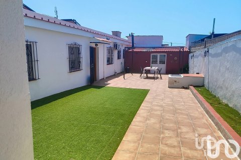 Casa a Vilanova i la Geltru, Barcelona, Spagna 3 camere da letto, 175 mq. N° 153354