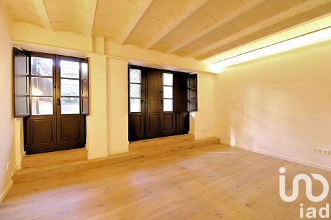 Huoneisto myytävänä Barcelona, Espanja, 2 makuuhuonetta, 81 m2 No. 153357 - kuva 7