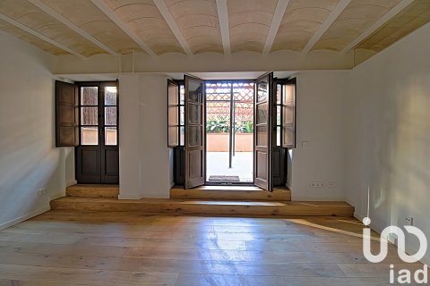 Huoneisto myytävänä Barcelona, Espanja, 2 makuuhuonetta, 81 m2 No. 153357 - kuva 9
