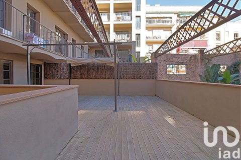 Huoneisto myytävänä Barcelona, Espanja, 2 makuuhuonetta, 81 m2 No. 153357 - kuva 3