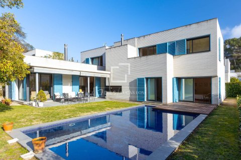 Huvila Vallromanes, Barcelona, Espanja 5 makuuhuonetta, 424 m2 No. 161436