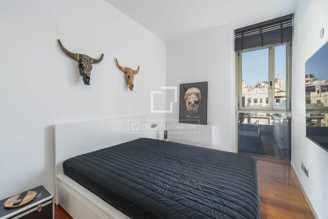 Lägenhet till salu i Barcelona, Spanien 2 sovrum, 144 kvm. Nr. 161438 - foto 15