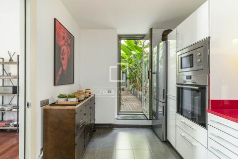 Lägenhet till salu i Barcelona, Spanien 2 sovrum, 144 kvm. Nr. 161438 - foto 12