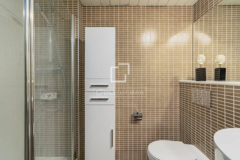 Lägenhet till salu i Barcelona, Spanien 2 sovrum, 144 kvm. Nr. 161438 - foto 30